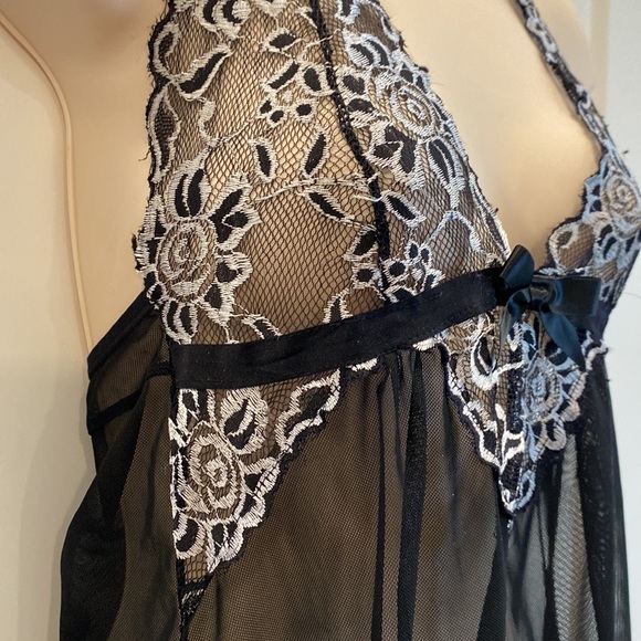 Avidlove lace teddy sheer black with white floral lace. G-String Panty Size L - Picture 7 of 17